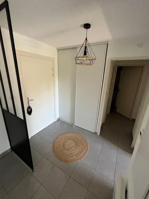 Joli Appt 45 M2 Avec Terrasse Apartment Lunel  Exterior foto